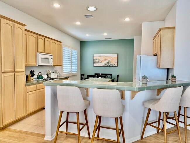 Building Photo - 13697 Mountain Top Dr