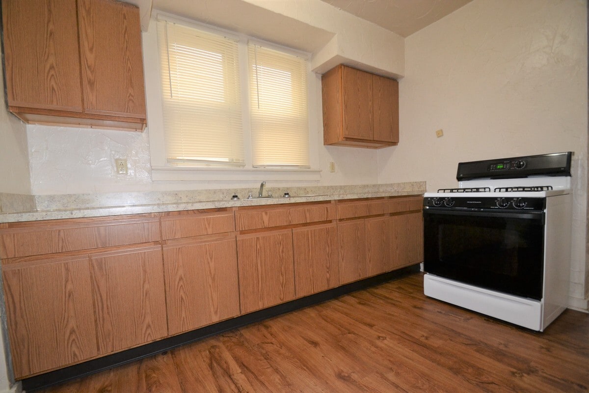 Building Photo - 406 Kling St