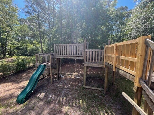 Building Photo - Spacious 3 bedroom 2 bath home in Leland