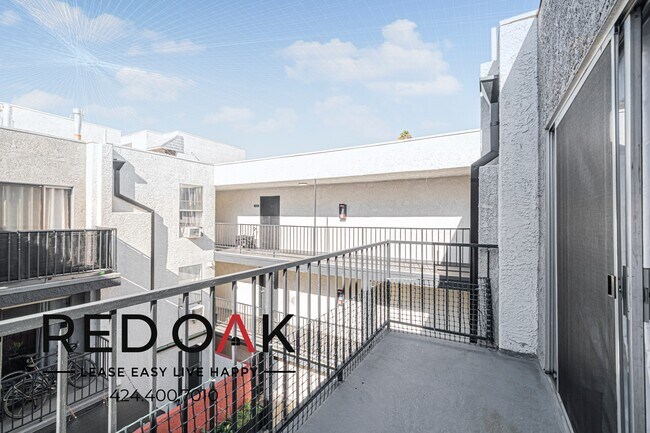 Building Photo - 134 Mariposa Ave