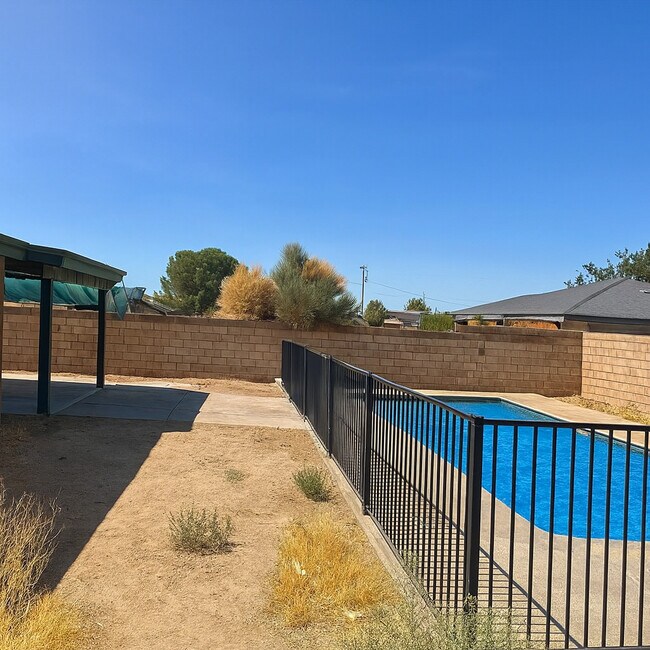 Primary Photo - 21850 101st St