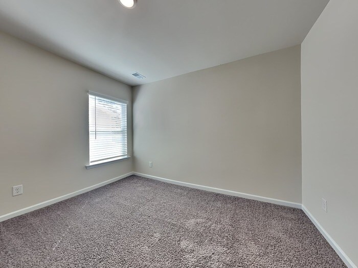 Building Photo - 114 Boat Clb Ln