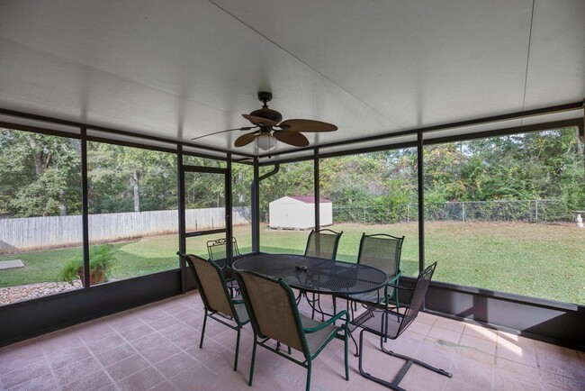 Building Photo - 624 Wimbledon Dr