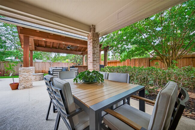 Building Photo - 6854 Adrienne Arbor Dr