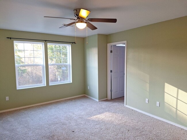 Building Photo - Central Valley Area - 2 Story Home (3Bed, 2.5 Bath)