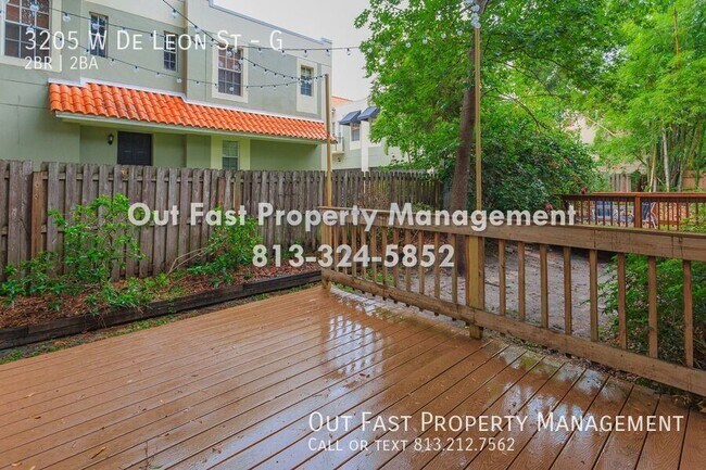 Building Photo - 3205 W De Leon St