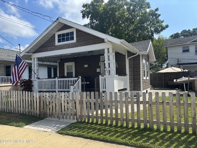 Building Photo - 606 Hammond Ave