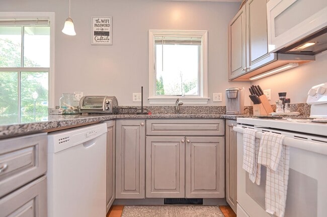 Building Photo - WINTER RENTAL: Joseph's Way