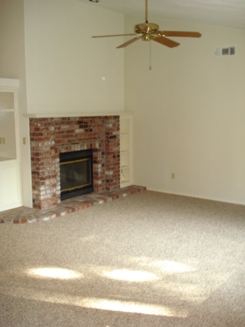 Building Photo - SINGLE STORY 3 BEDROOM, 2 BATH, & 2 CAR IN ROSEVILLE!