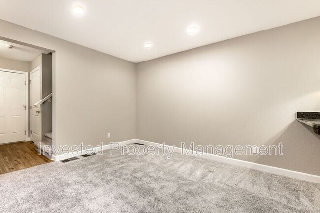 Building Photo - 2880 W Long Cir