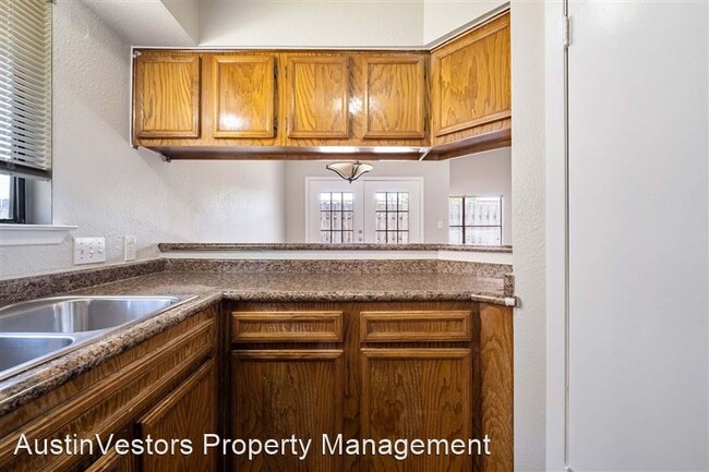 Building Photo - 1108 Peach Tree Cove
