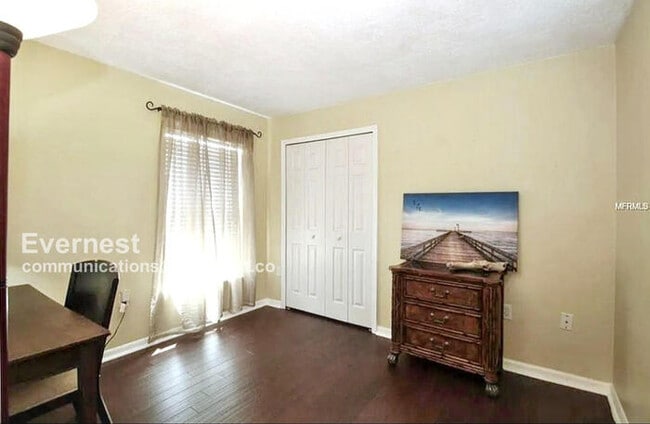 Building Photo - 136 Pine Isle Dr