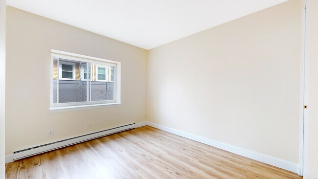 Building Photo - 525 Highland Ave