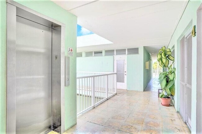 Building Photo - 1400 Pennsylvania Ave