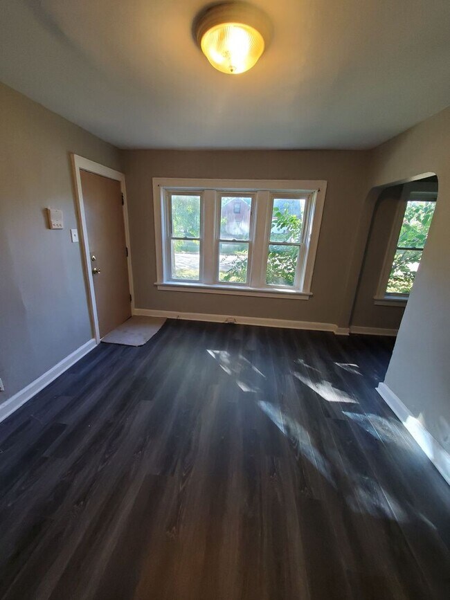 Interior Photo - 4603 N 29th St - 6 unit