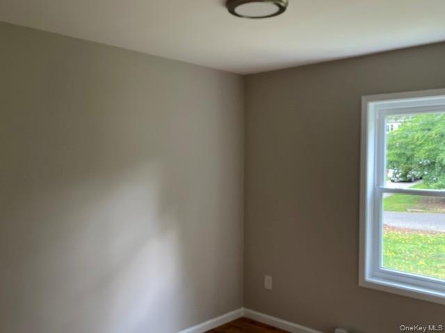 Building Photo - 7 Koren Ln
