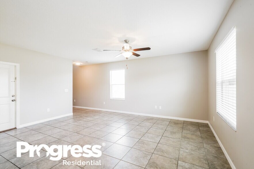 Building Photo - 15423 Dark Star Ln