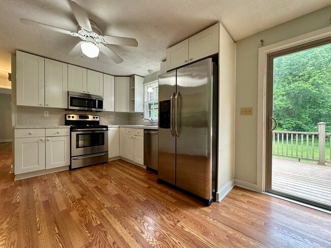 Building Photo - 58 Trailwood Dr