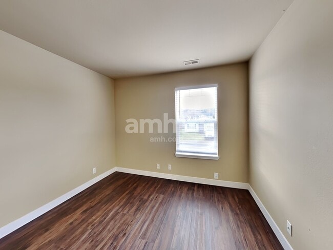 Building Photo - 1108 Boatman Ave NW