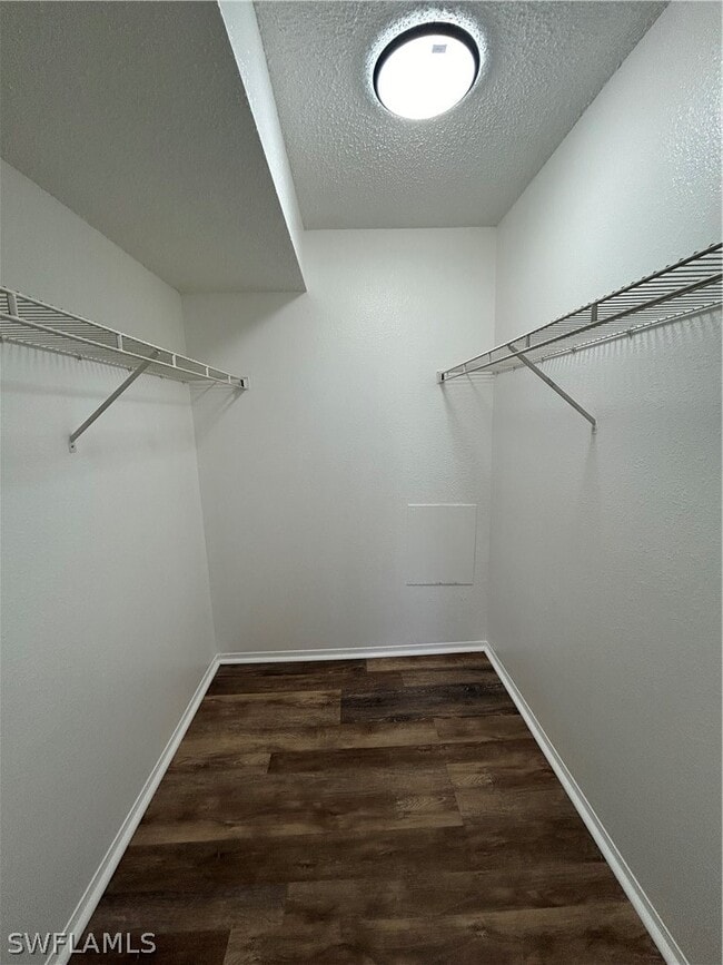 Building Photo - 1989 Rookery Bay Dr