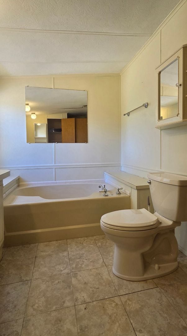 Building Photo - 3 Bedroom/3 Bath home in Archer FL