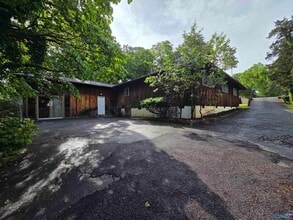 Building Photo - 1209 Governors Dr SE