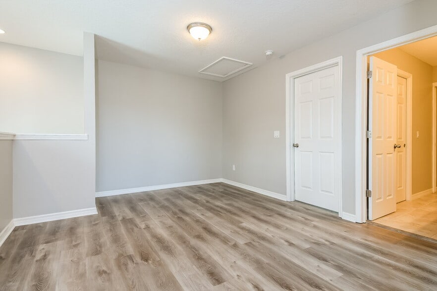 Building Photo - 1904 Pontoon Pl