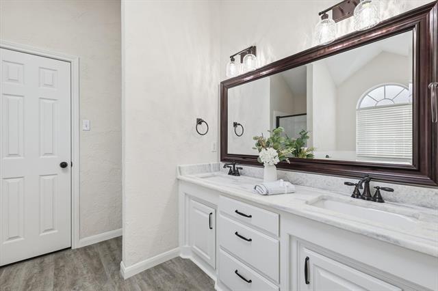 Building Photo - 1401 Danielle Dr