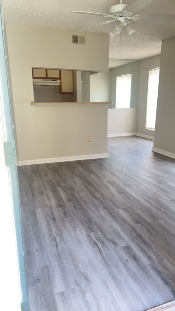 Building Photo - Come see this 1 bedroom, 1 bath condo for rent in Central Tampa!