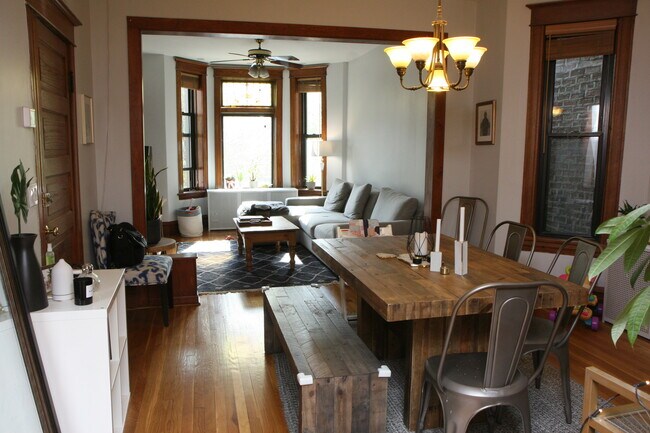 Building Photo - 2706 N Richmond St