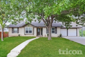 Building Photo - 418 Tammy Dr