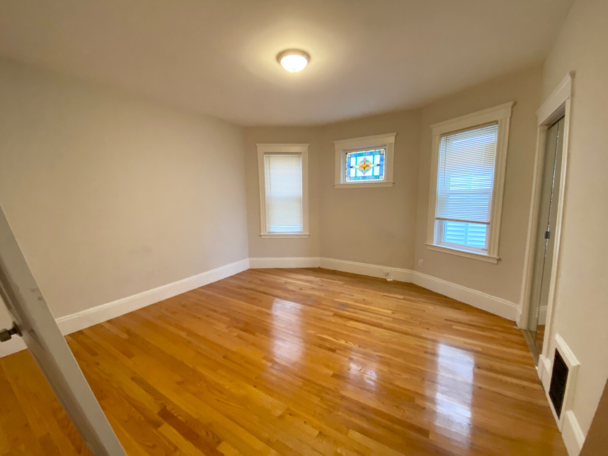 Building Photo - 40 Sudan St