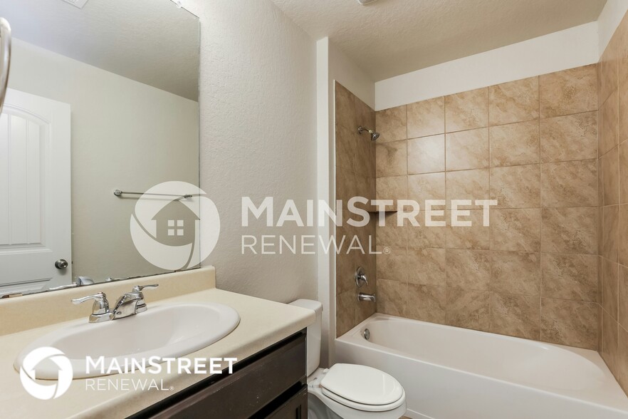 Building Photo - 11131 Creek Eagle