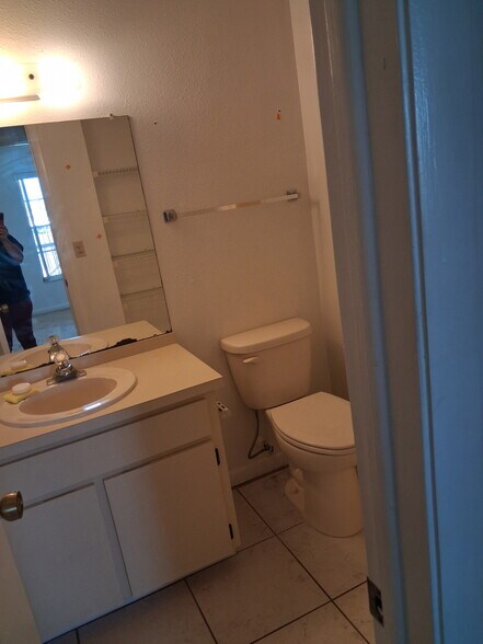 Building Photo - 6424 Spring Flower Dr