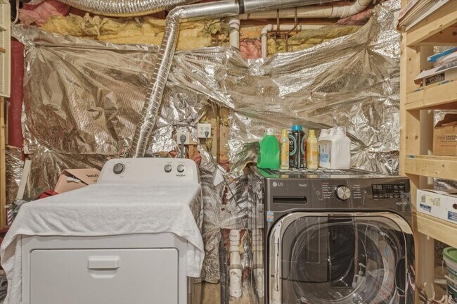 Building Photo - 20502 Morningside Terrace