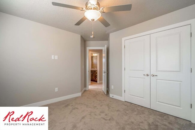 Building Photo - 3 Bedroom Hurricane Townhome With Scenic Views