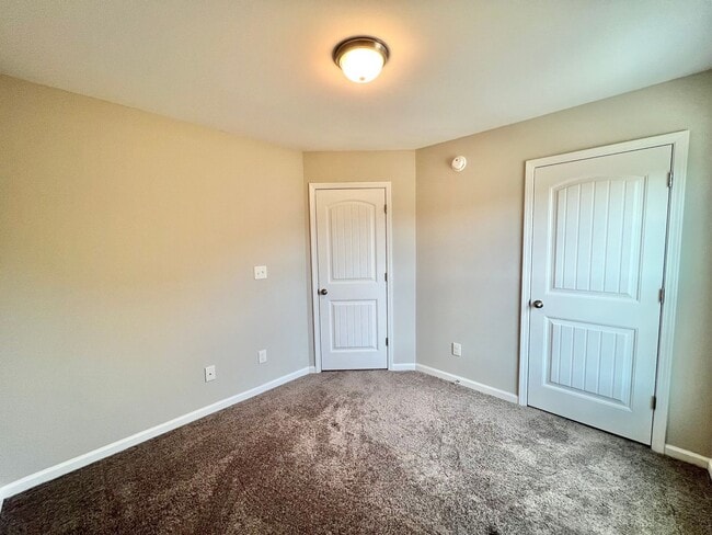 Building Photo - Lovely 4BD, 2.5BA Clayton Home with 1-Car Garage in a Great Location