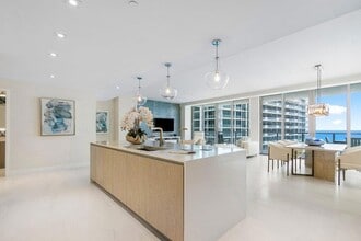 Building Photo - 3100 N Ocean Dr