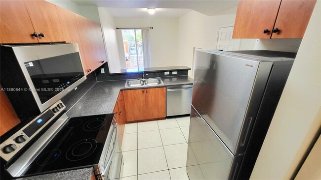 Building Photo - 2234 Coral Reef Ct