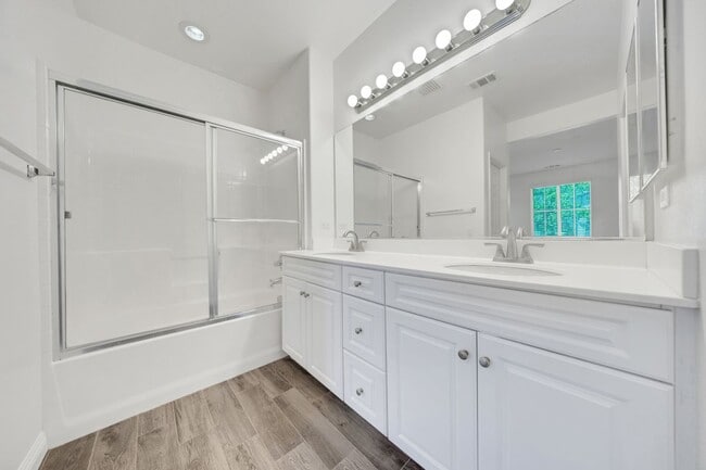 Building Photo - 6287 Ancora Ln