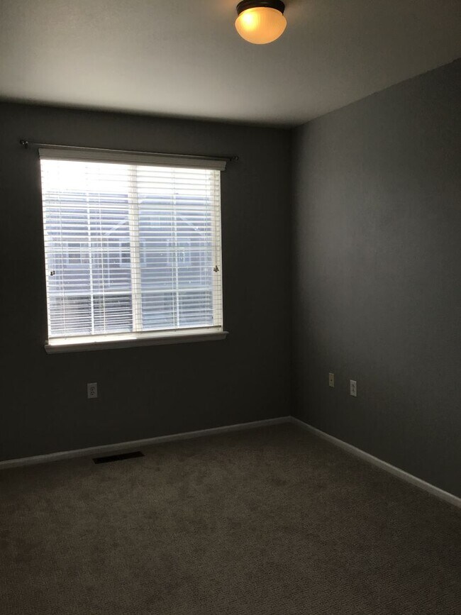 Building Photo - 3 bed 2.5 bath townhome for rent at Cherry landing 80016