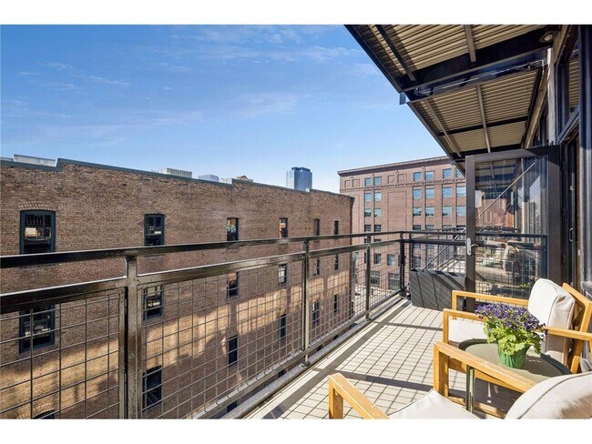 Building Photo - 618 N Washington Ave