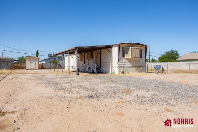 Primary Photo - Manufactured home with NO HOA and Plenty o...