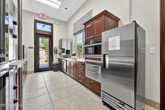 Building Photo - 9080 Sweet Tree Trail