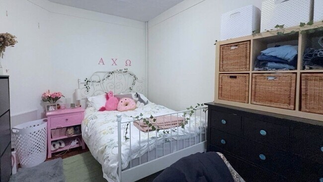 Building Photo - 26 Darling St