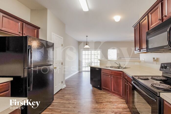 Building Photo - 2022 Bridleside Dr