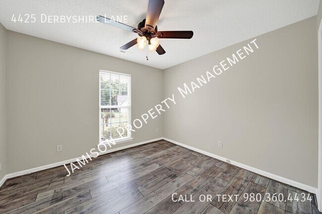 Building Photo - 4425 Derbyshire Ln