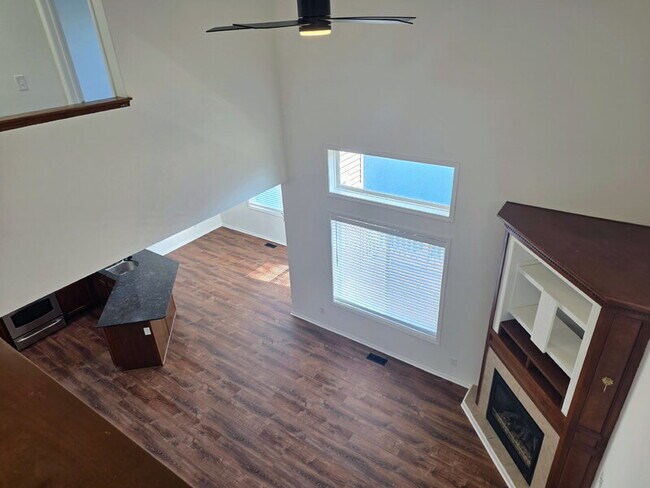 Building Photo - 2215 NW Bayberry Ln