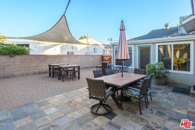 Building Photo - 16641 Gilmore St