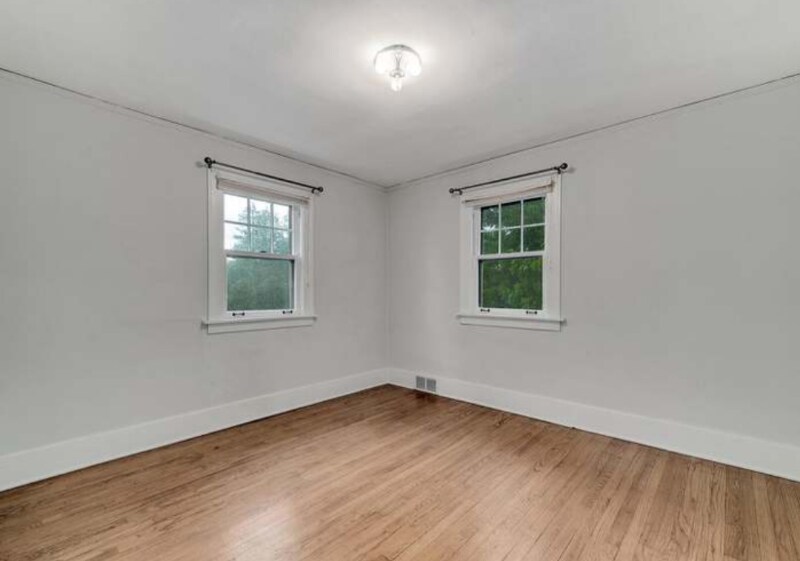 Building Photo - 323 E Jefferson Ave